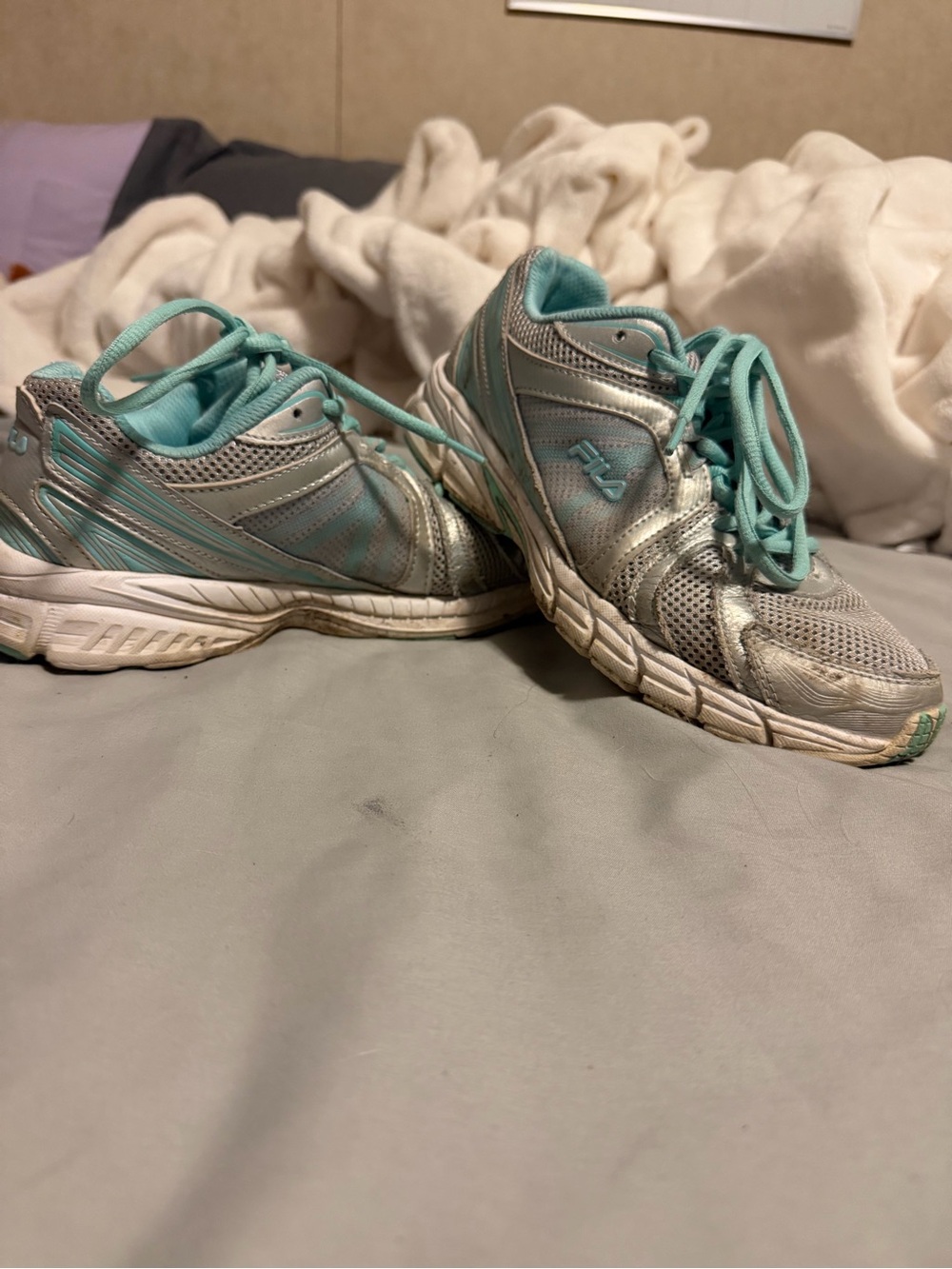 Fila Women's Teal and Silver Athletic Sneakers